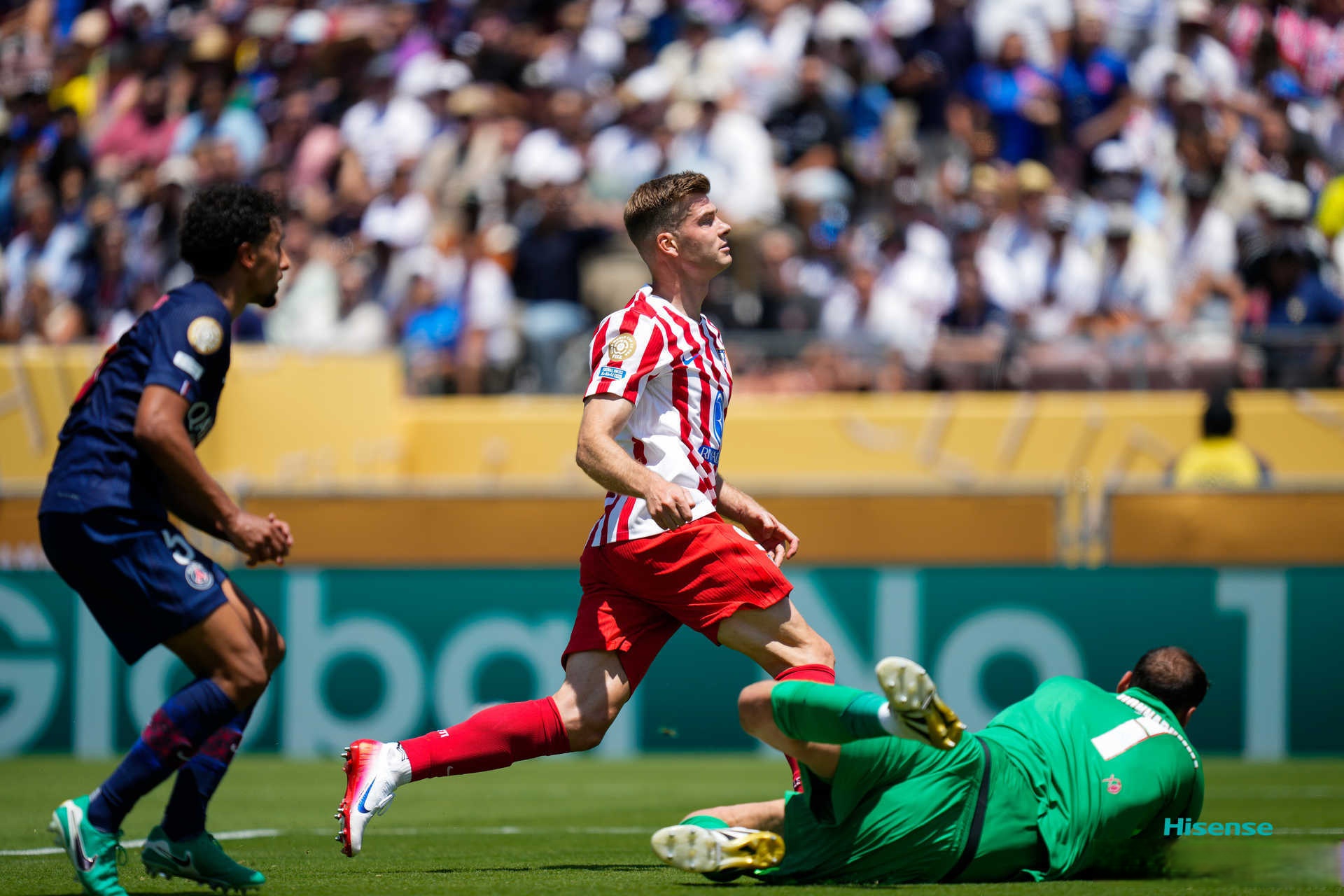 离谱！皇家马德里转会期临场应变尤文图斯围绕法国杯回应争议，今晚皇家马德里调整名单以备社区盾的简单介绍